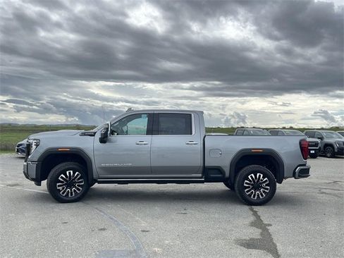 New 2026 GMC Sierra 2500 Denali Ultimate w/ Max Trailering Package image 6