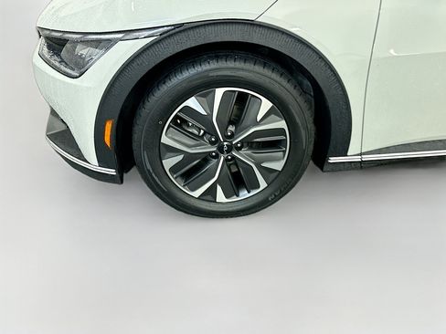 Used 2024 Kia EV6 Light AWD/4WD image 11