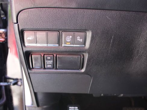 Used 2017 INFINITI QX80 2WD w/ Deluxe Technology Package image 28