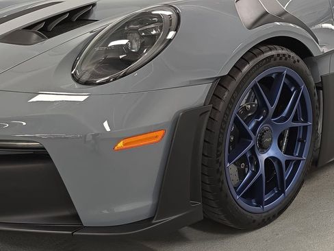 Certified 2025 Porsche 911 GT3 RS RWD image 11