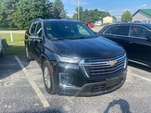 Used 2022 Chevrolet Traverse LT AWD/4WD image 1