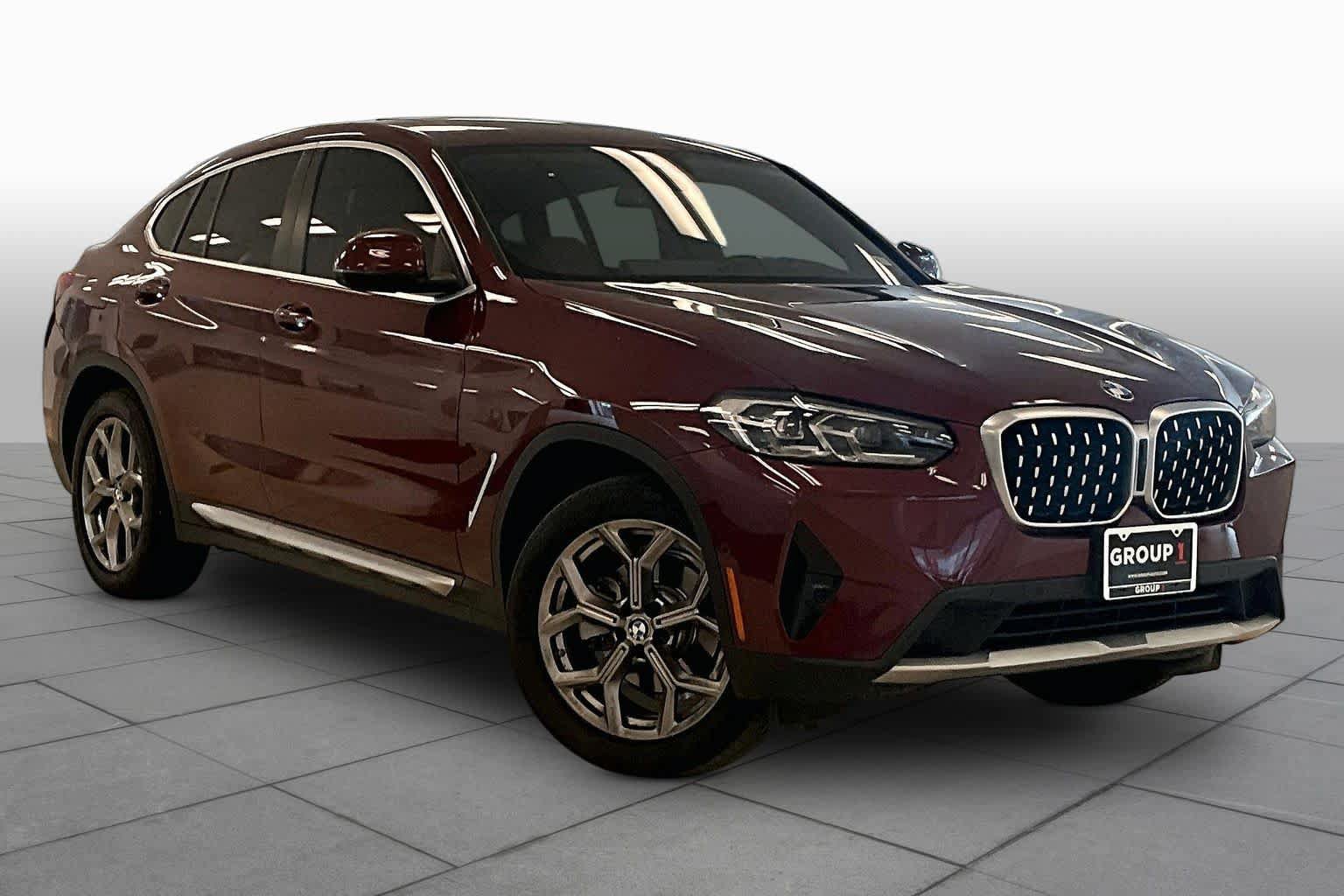 Used 2023 BMW X4 xDrive30i w/ Premium Package AWD/4WD image 2