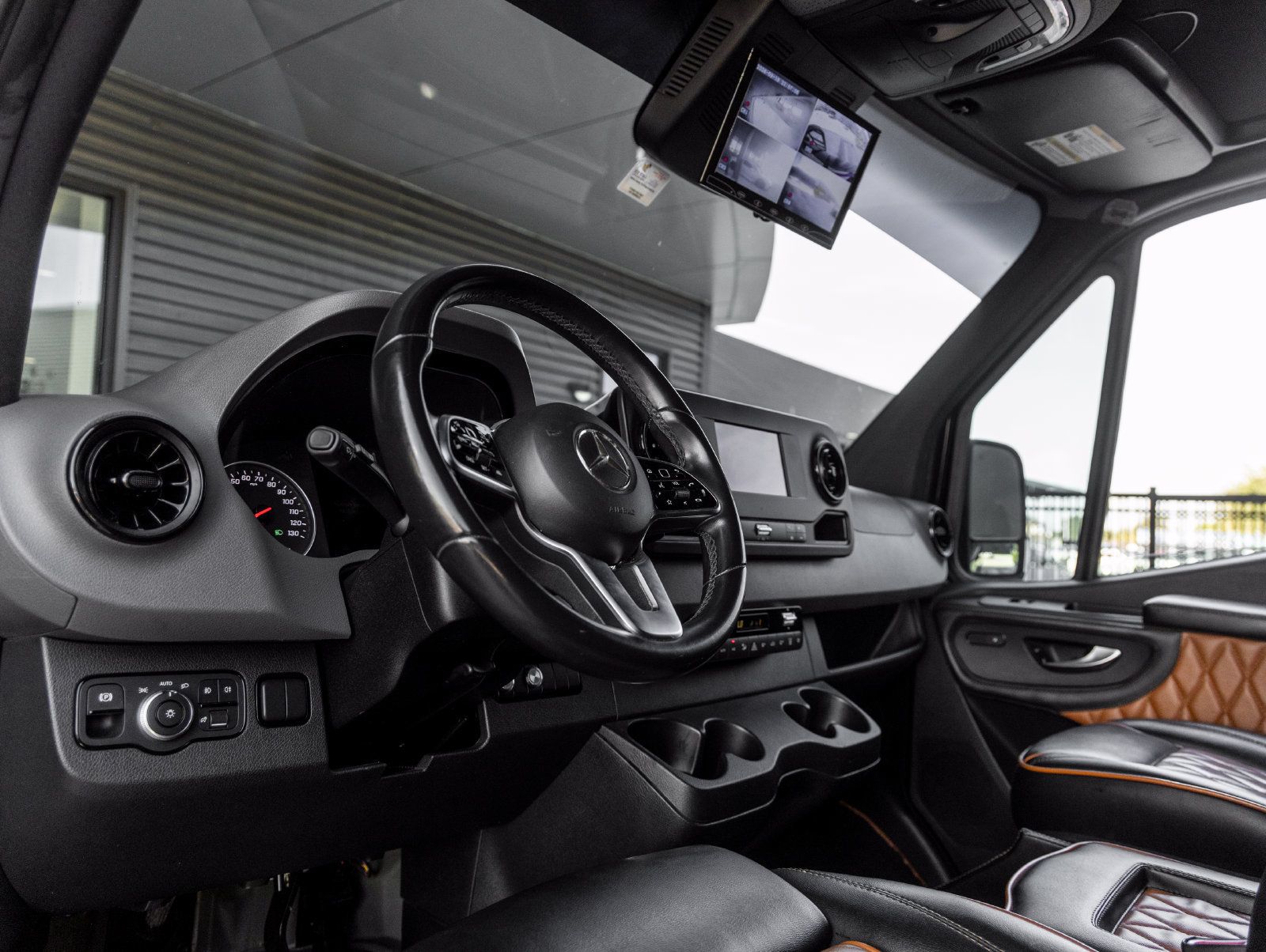 Used 2019 Mercedes-Benz Sprinter 2500 image 21