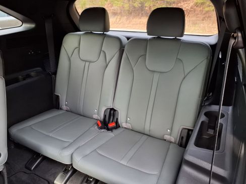 Used 2025 Kia Sorento SX Prestige w/ Sage Leather Package image 10