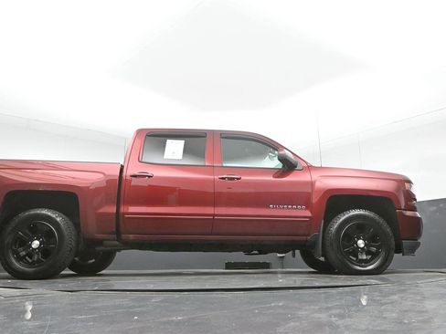 Used 2017 Chevrolet Silverado 1500 LT w/ All Star Edition image 31