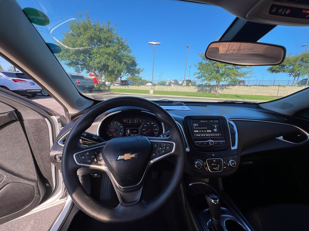 Used 2018 Chevrolet Malibu LT FWD image 34