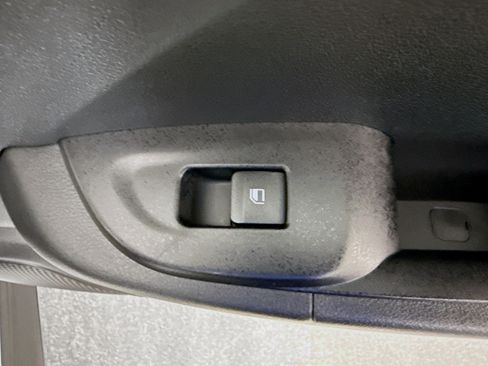 Used 2026 Hyundai Venue SEL FWD image 31
