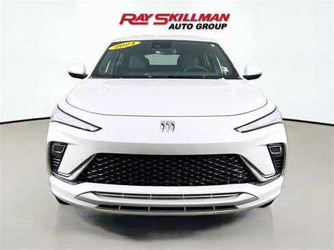 Used 2024 Buick Envista Avenir image 2