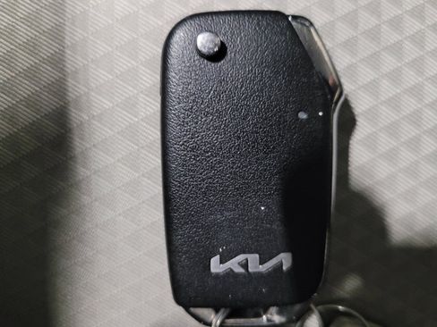 Used 2023 Kia Soul LX w/ LX Technology Package image 32