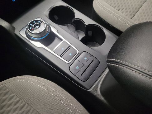 Used 2022 Ford Escape SE w/ SE Sport Appearance Package image 26