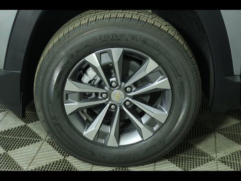 New 2026 Chevrolet Equinox LT FWD image 10