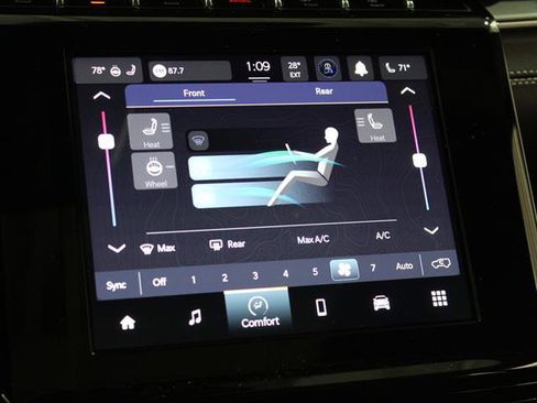 Used 2023 Jeep Grand Cherokee L Laredo image 11