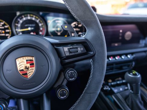 Certified 2025 Porsche 911 GT3 RS RWD image 42