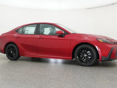 New 2026 Toyota Camry SE image 28