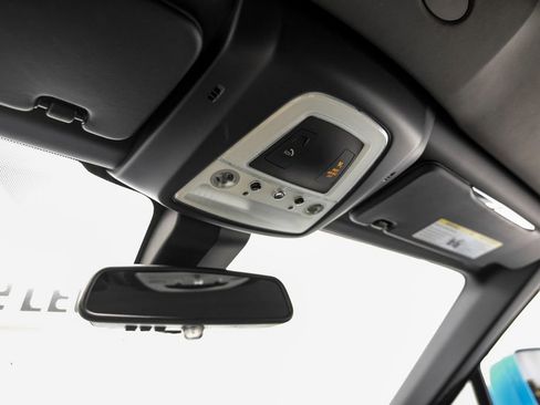 Used 2021 Rolls-Royce Dawn RWD image 37