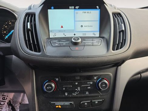 Used 2017 Ford Escape SE w/ Equipment Group 201A image 10