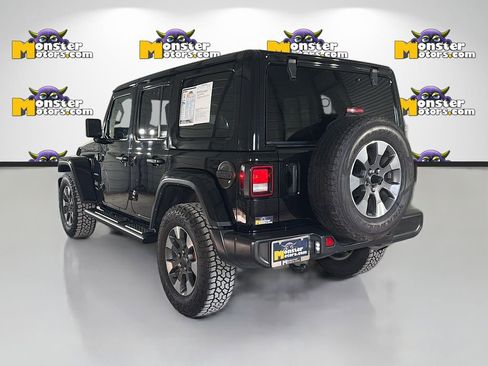 Used 2021 Jeep Wrangler Unlimited Sahara w/ Uconnect 4C Nav & Sound Group AWD/4WD image 7