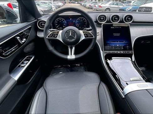 Used 2026 Mercedes-Benz C 300 4MATIC Sedan image 4