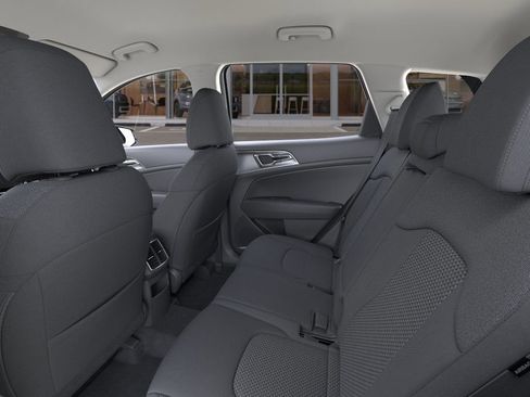 New 2025 Kia Sportage LX image 18