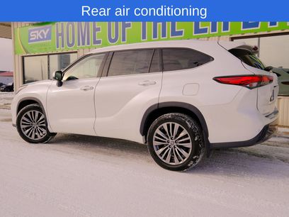 Used 2021 Toyota Highlander Platinum