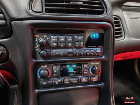 Used 2002 Chevrolet Corvette Z06 RWD image 18