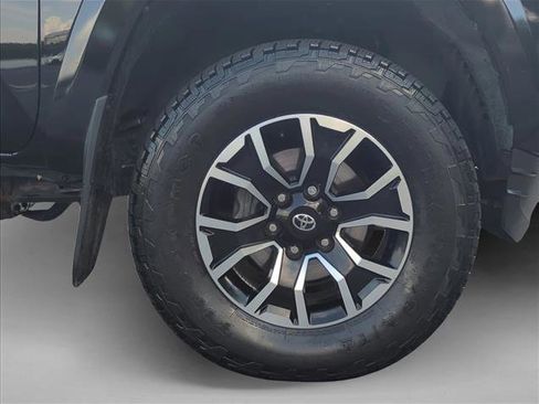 Used 2021 Toyota Tacoma TRD Sport image 20