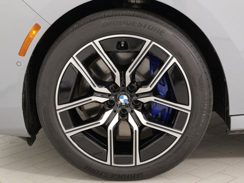 Used 2024 BMW 740i xDrive image 65