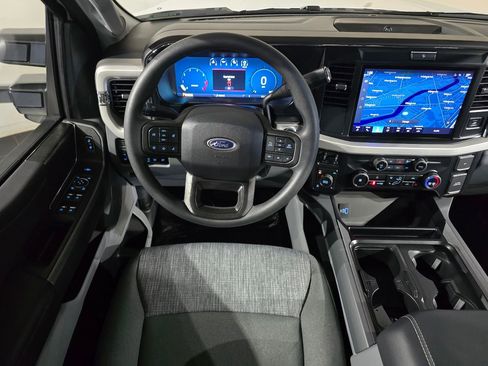 New 2026 Ford F250 XLT w/ XLT Premium Package AWD/4WD image 22