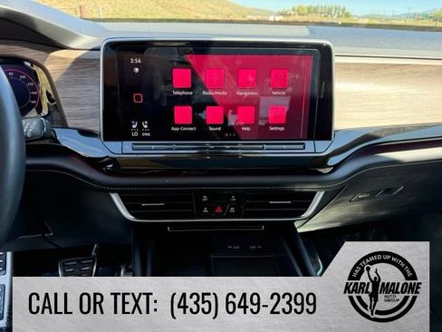 Used 2024 Volkswagen Atlas SEL Premium R-Line AWD/4WD image 19