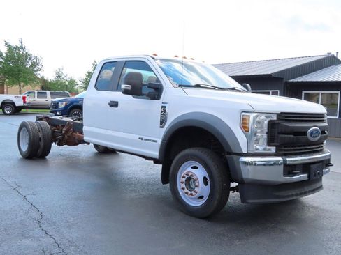 Used 2019 Ford F450 XL w/ XL Value Package image 8