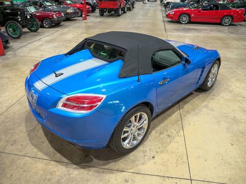 Used 2009 Saturn Sky Hydro Blue RWD image 28