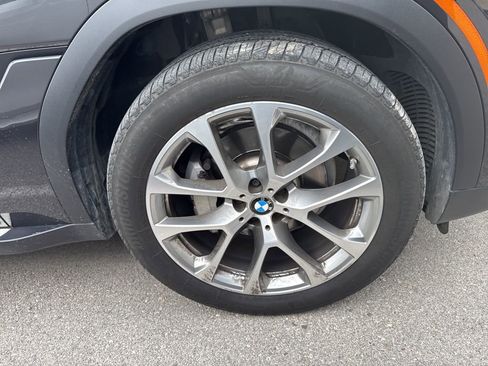 Certified 2023 BMW X6 xDrive40i w/ Luxury Seating Package image 3