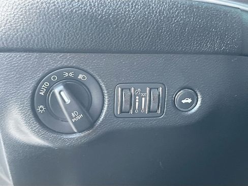 Used 2022 Dodge Challenger R/T Scat Pack w/ Driver Convenience Group RWD image 10