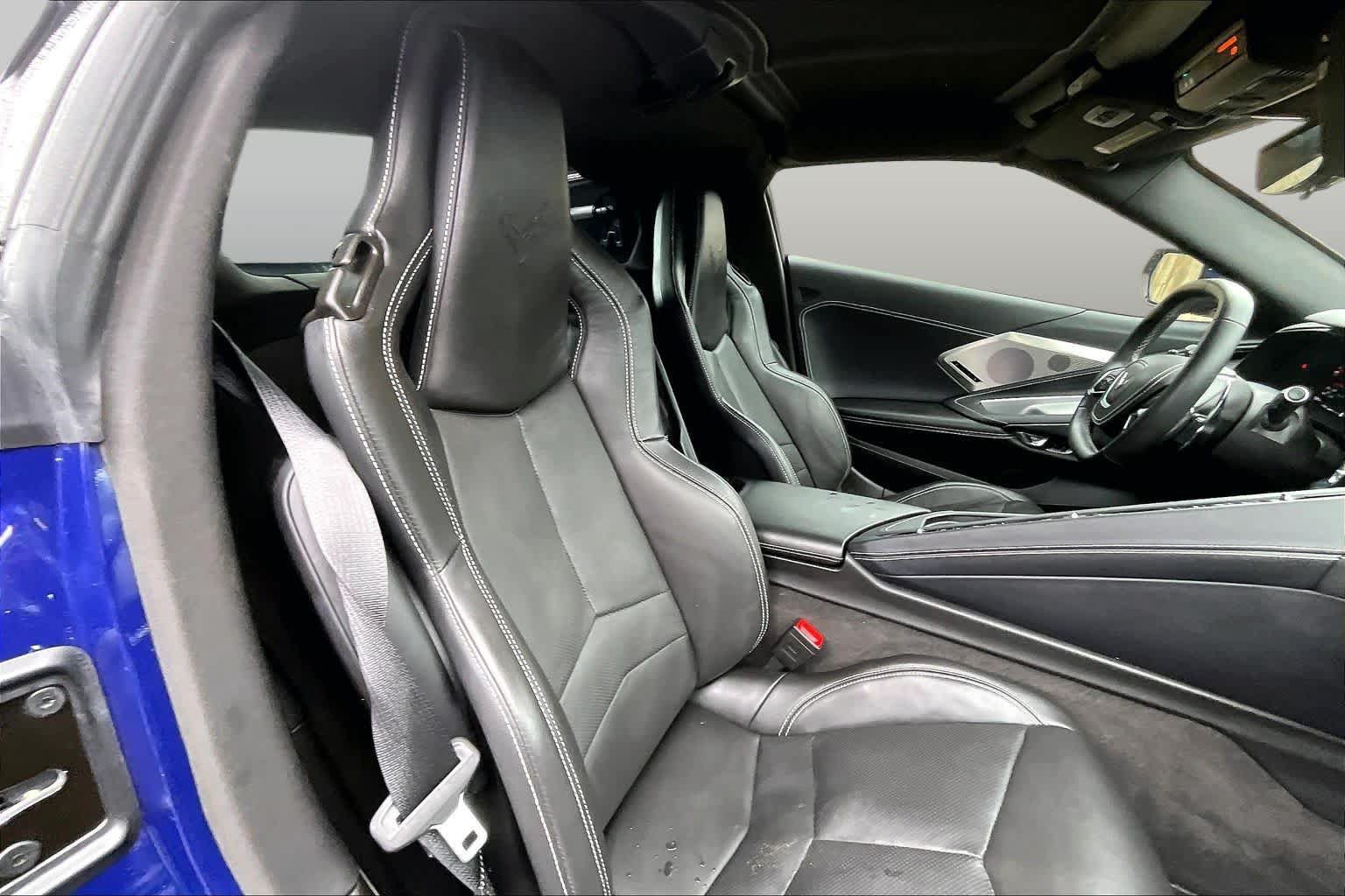Used 2025 Chevrolet Corvette Stingray Preferred Cpe w/ Battery Protection Package RWD image 20