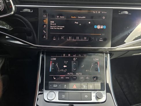 Used 2019 Audi Q8 Premium w/ Convenience Package AWD/4WD image 17