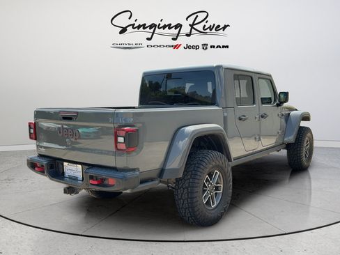 Used 2021 Jeep Gladiator Rubicon AWD/4WD image 7