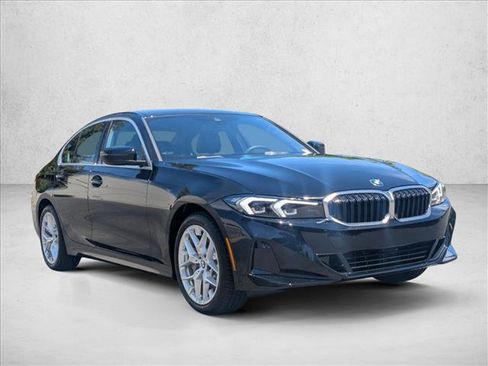 Used 2025 BMW 330i Sedan image 3
