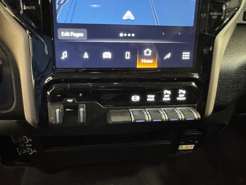 Used 2024 RAM 2500 Laramie image 27