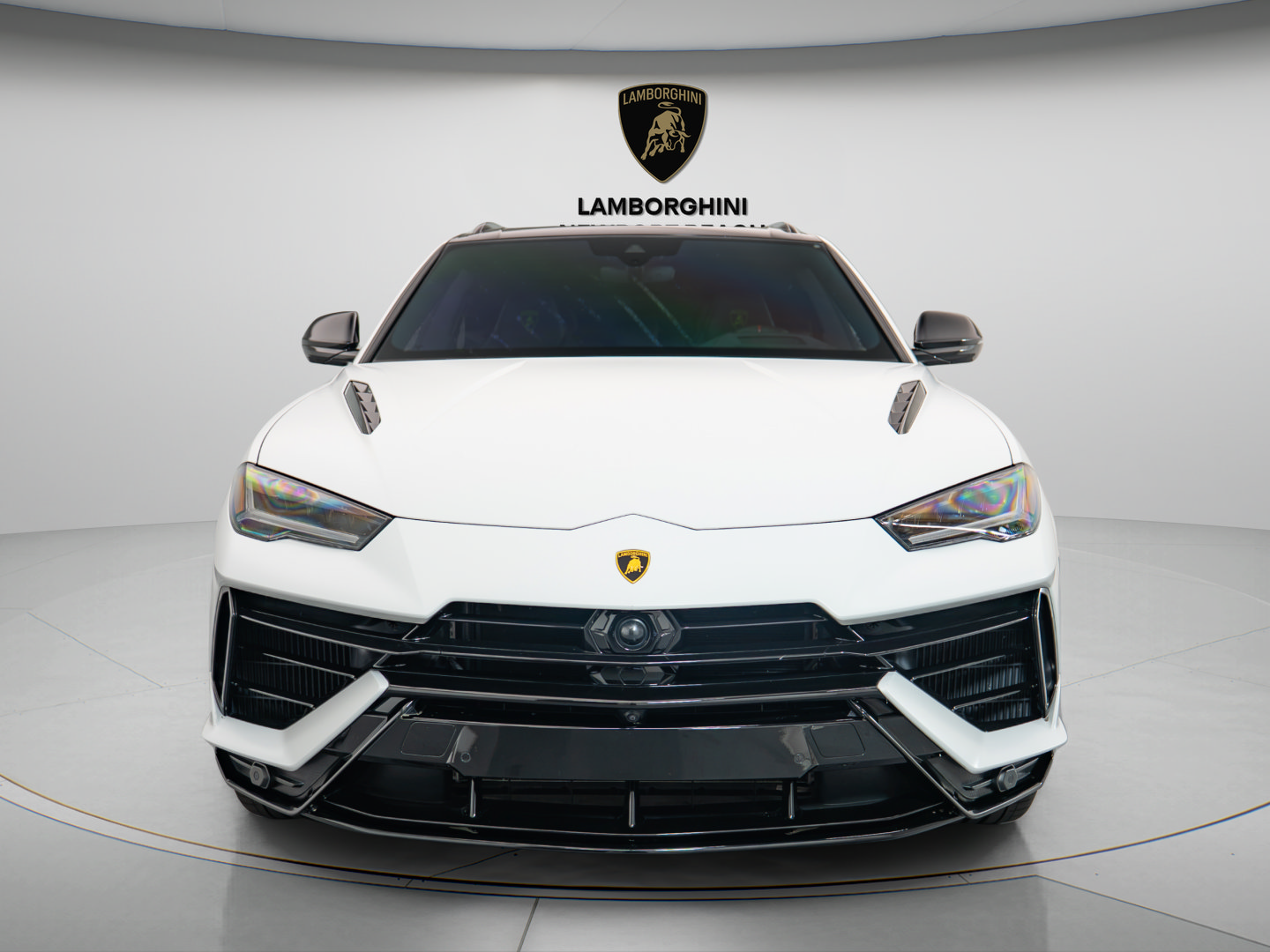 Used 2024 Lamborghini Urus S AWD/4WD image 2