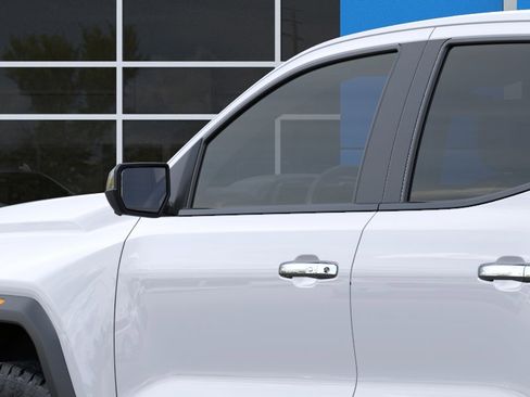 New 2026 GMC Canyon Denali AWD/4WD image 13