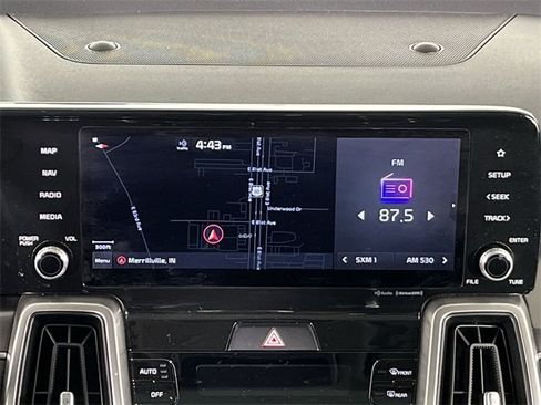 Certified 2022 Kia Sorento S w/ Panoramic Sunroof Package image 18
