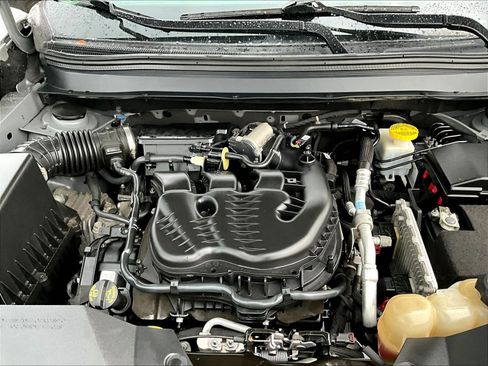 Used 2019 Jeep Cherokee Limited AWD/4WD image 30