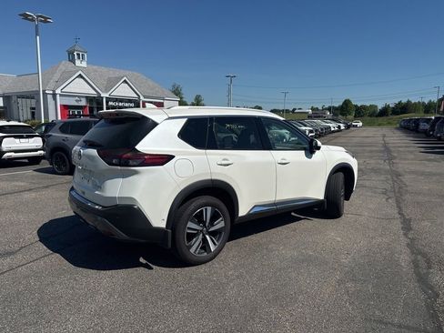 Certified 2023 Nissan Rogue SL w/ SL Premium Package AWD/4WD image 3