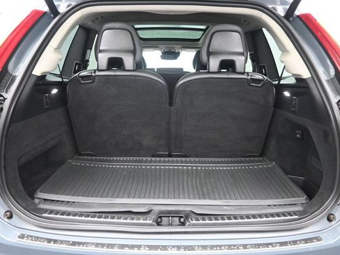 Used 2022 Volvo XC90 T6 Momentum w/ Climate Package AWD/4WD image 27