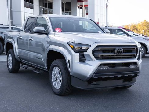 New 2026 Toyota Tacoma SR5 AWD/4WD image 3