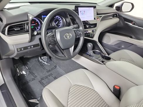 Used 2023 Toyota Camry SE w/ Audio Upgrade Package FWD image 18