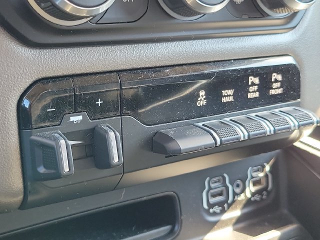 Used 2020 RAM 1500 Big Horn AWD/4WD image 30