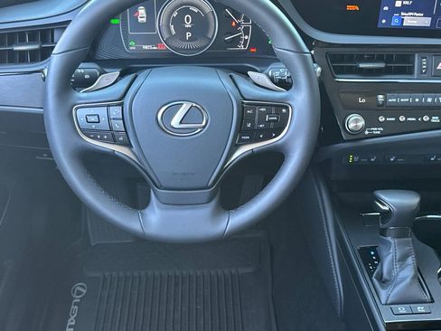 Certified 2025 Lexus ES 300h w/ Premium Package FWD image 11