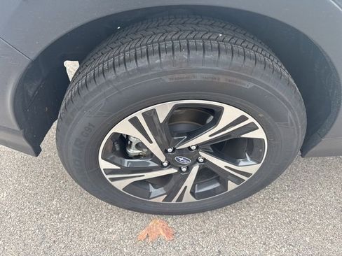 Used 2024 Subaru Crosstrek 2.0i Premium image 16