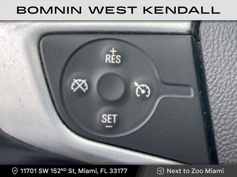 Used 2018 GMC Acadia SLT image 18